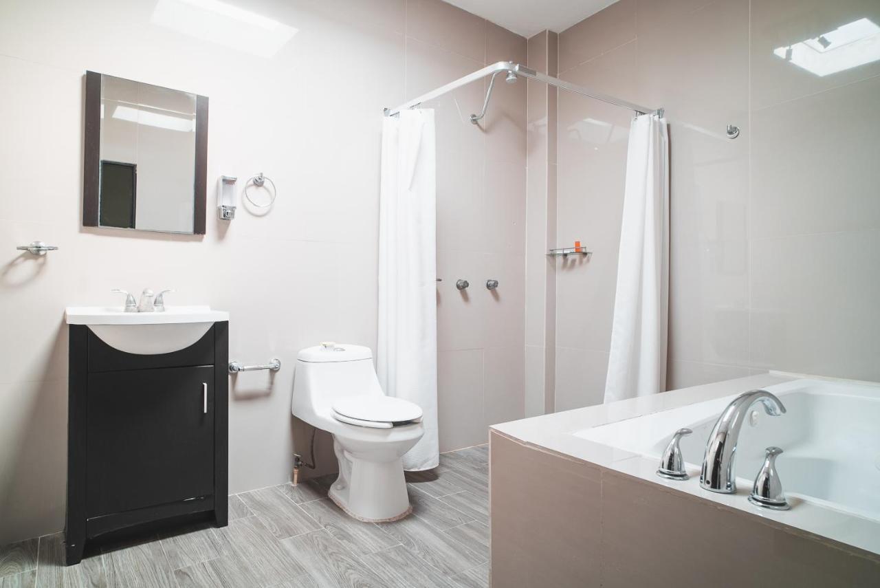 Oyo Hotel Home Express Tuxtla Gutiérrez Exteriér fotografie